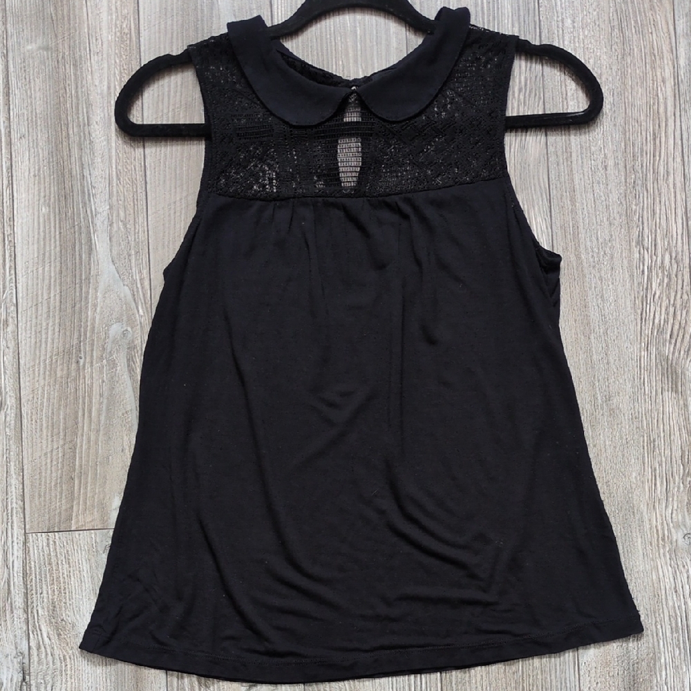 a.n.a Black Sleeveless Peter Pan Collar Tank with Lace Yoke M